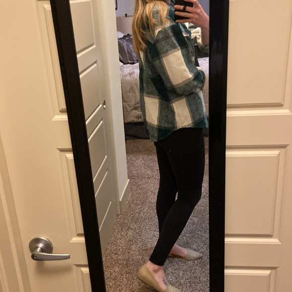 Shacket - Picture 2 of 4